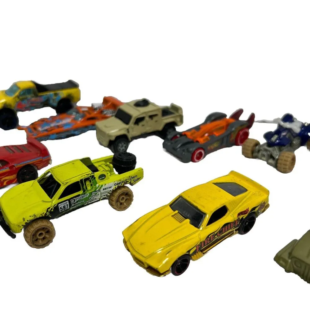 🔥🔥🔥LOT OF 19 - HOT WHEELS CARS AND TRUCKS - NICE LOT‎ - DIECAST CARS